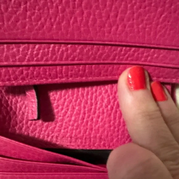 Gucci Fuchsia Compact Leather Wallet - Picture 9 of 15